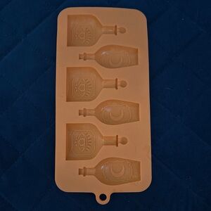 Orange Silicone Mold with Eye and Moon Design****FINAL MARKDOWN****